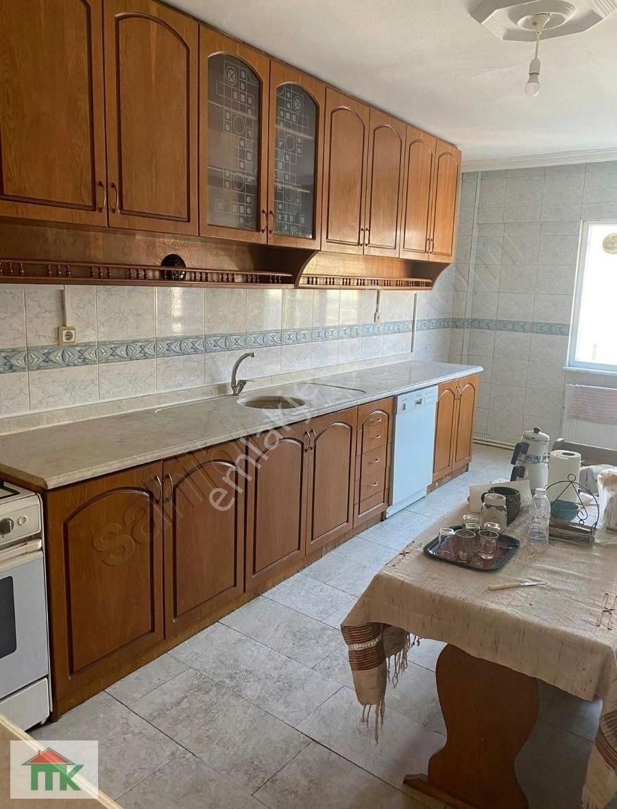 Pamukkale İstiklal Kiralık Daire Istıklal Caddesinde 3+1 180 M2 Daire