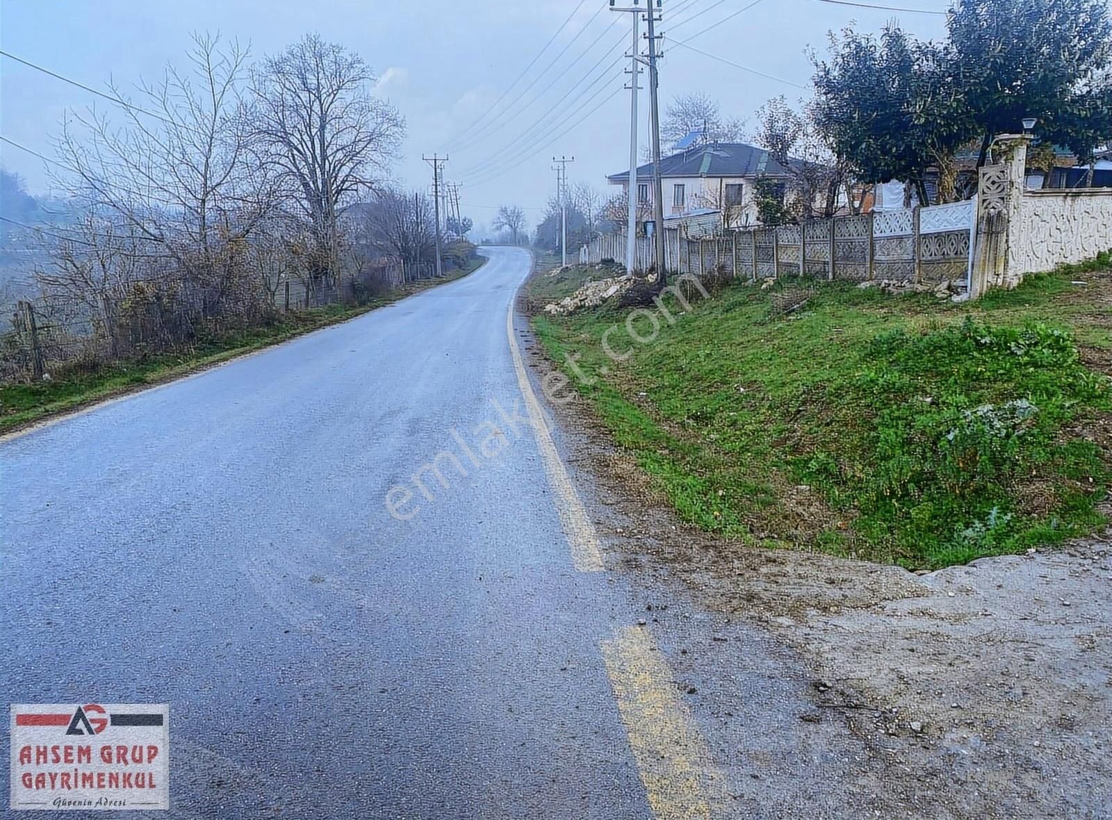 Karasu Darıçayırı Satılık Tarla Karasu Darıçayırında 3,876m2 Yol Kenarı Satılık Fındık Bahçesi