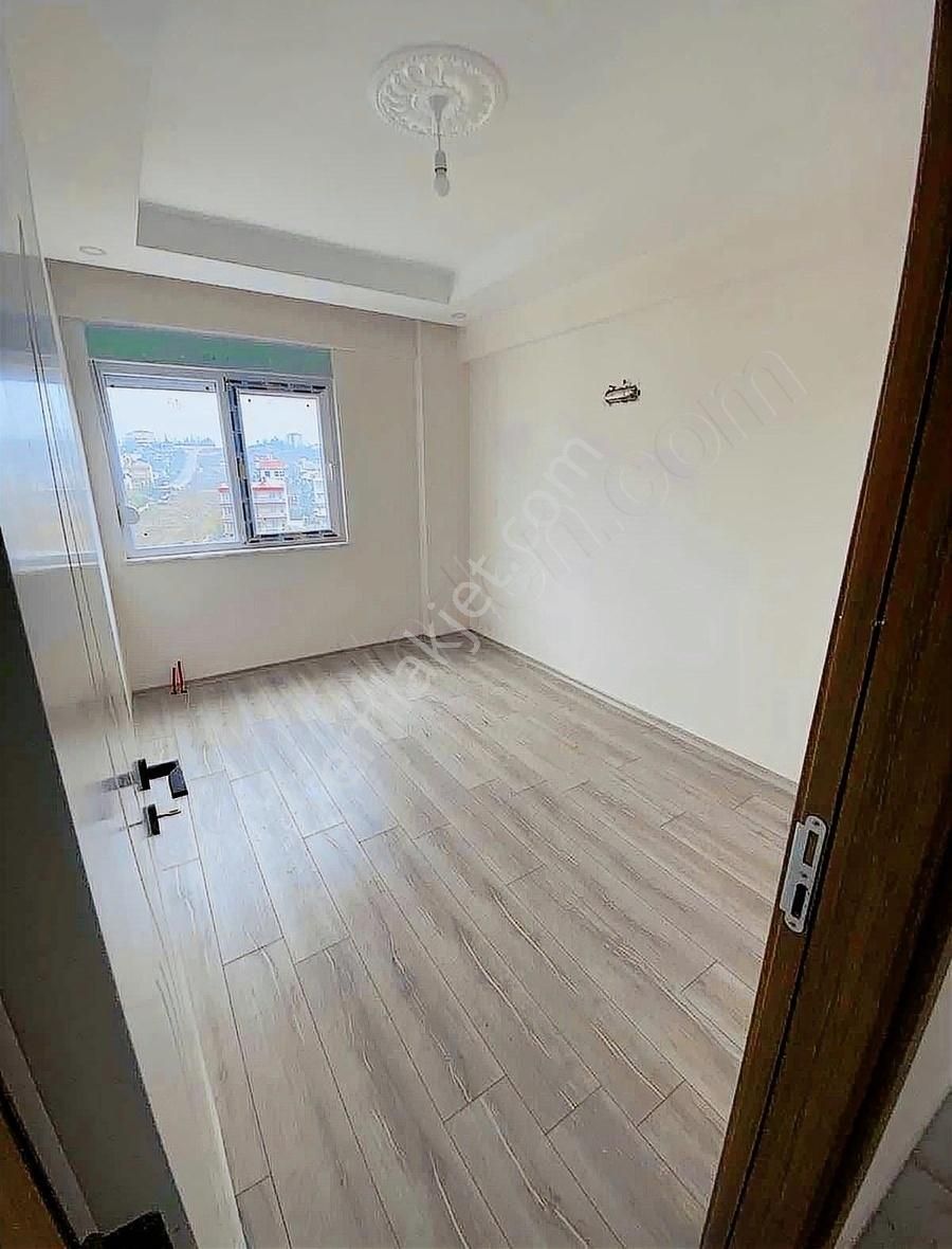 Serik Merkez Kiralık Daire Antalya Serik Merkez'de Salı Pazarına Yakın Sıfır 3+1 Daire