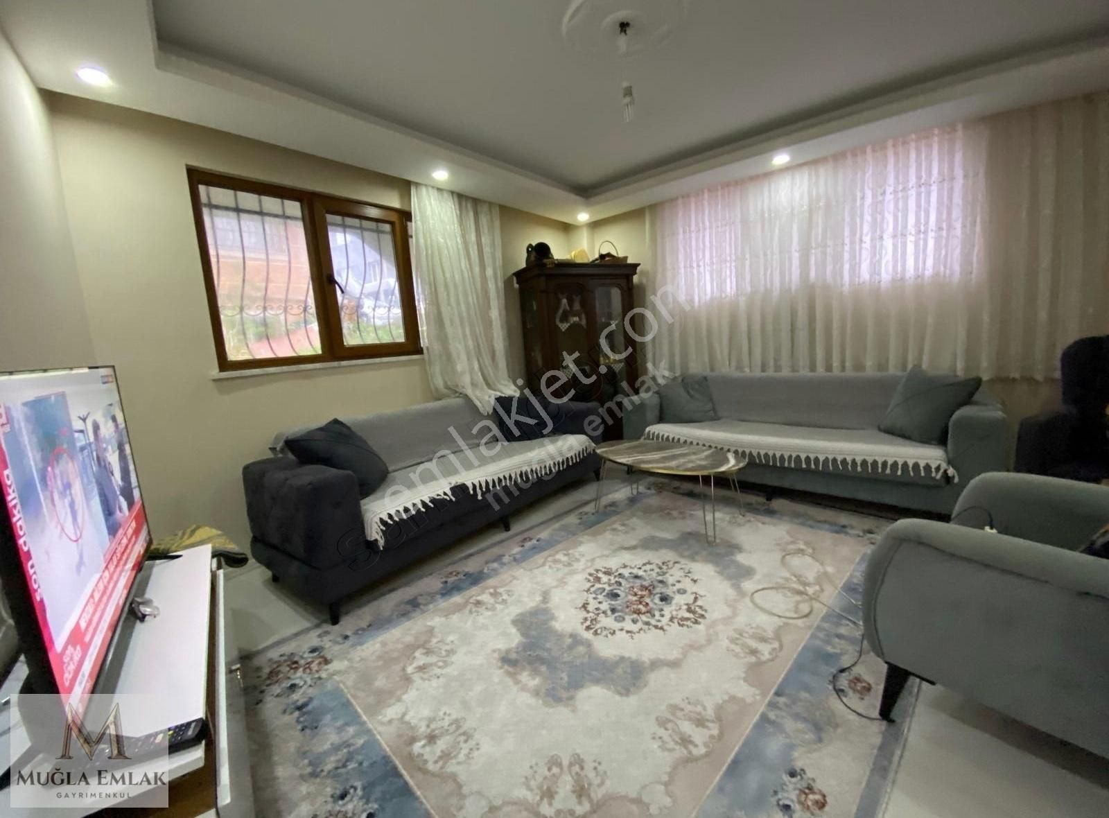 Gaziosmanpaşa Bağlarbaşı Satılık Daire Muğla Emlaktan Sapan Sokakta Ebeveyn Banyolu 80m2+1 Bodrum Daire