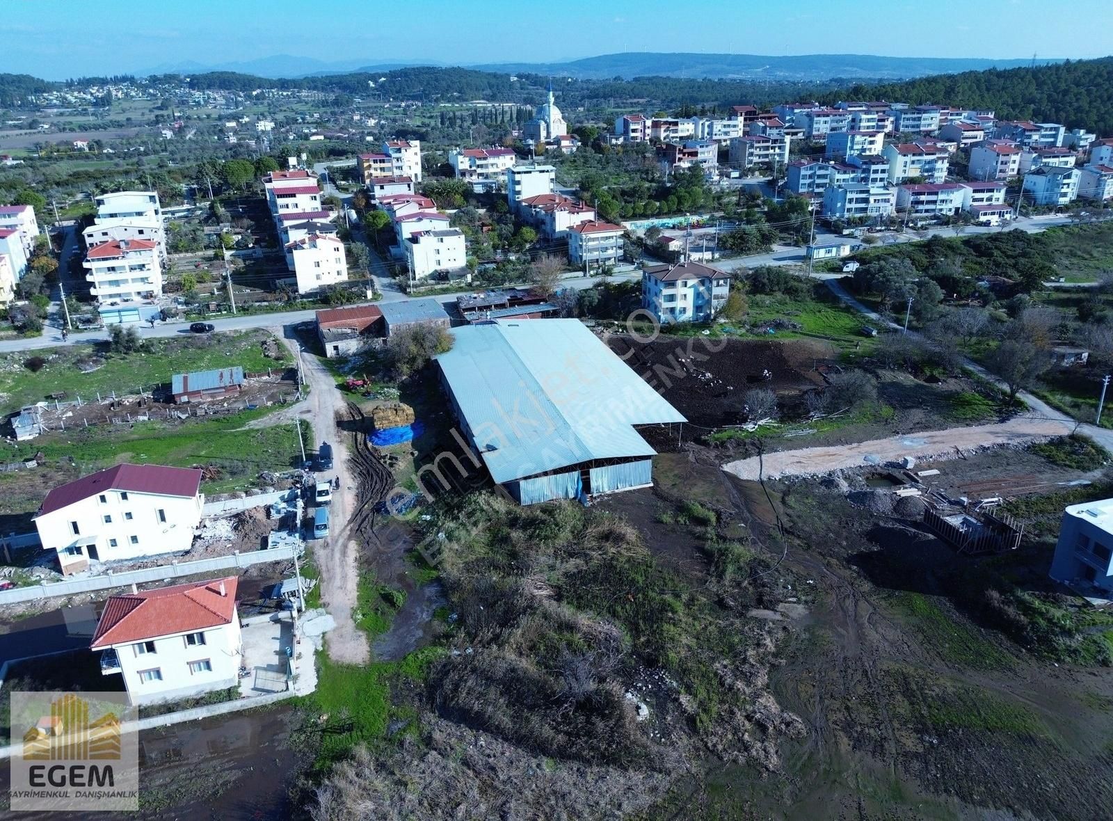 Urla İçmelerde Satılık Denize Yakın Arsa - Görsel 3