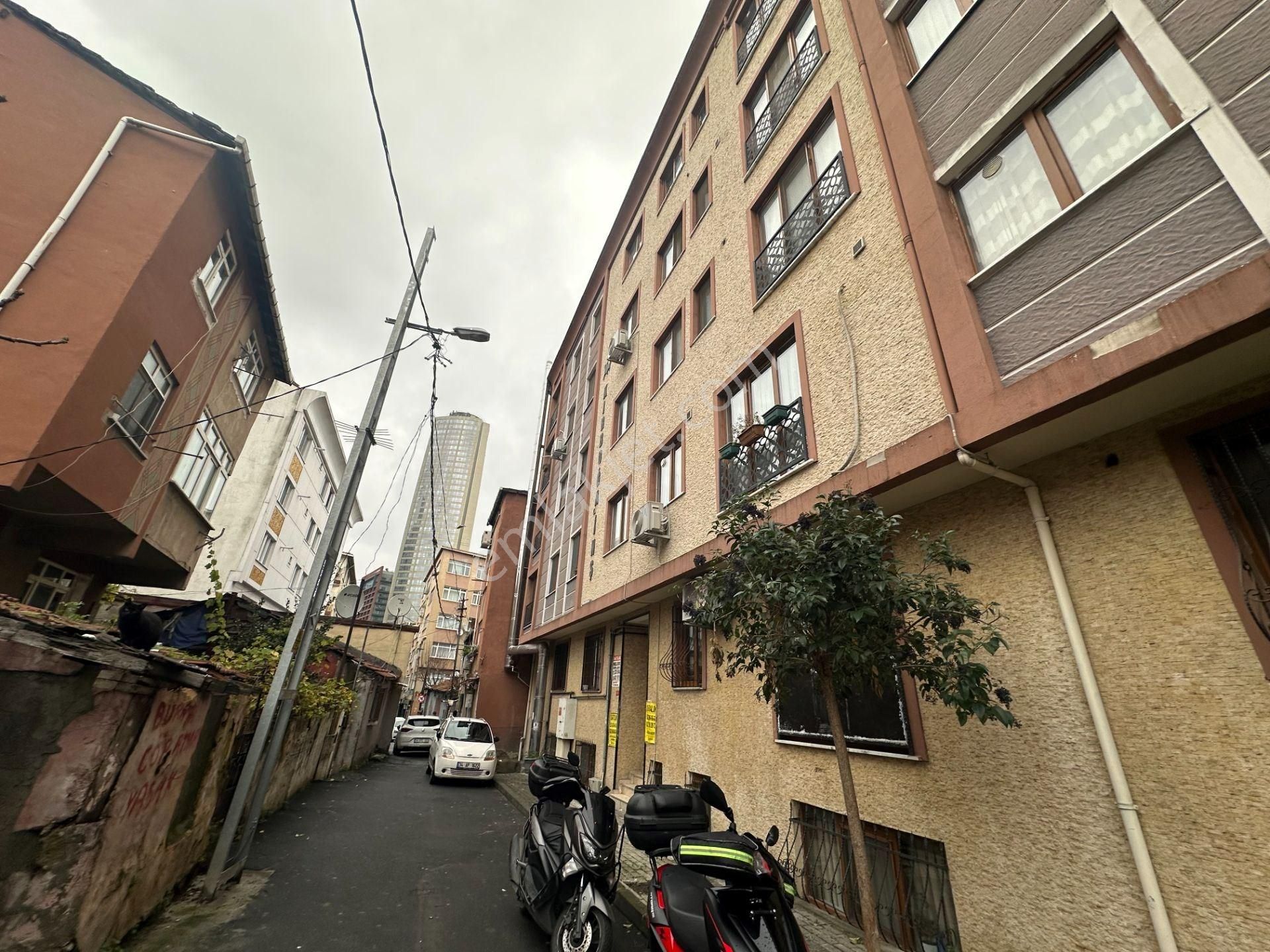 Şişli Paşa Satılık Daire Satılık Daire Şişli Paşa Mahallesinde 1+1 65 M²