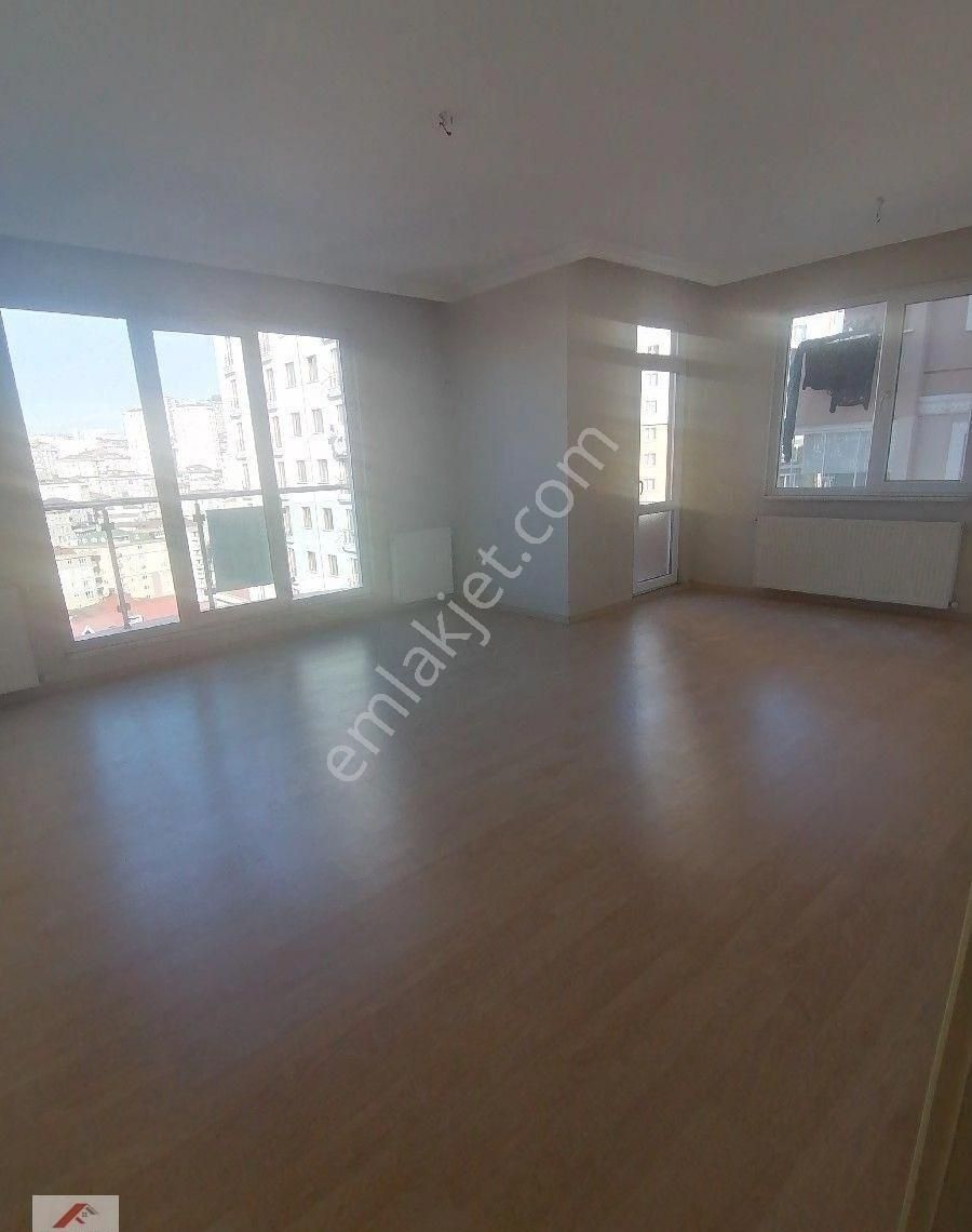 Ümraniye Site Mahallesi Soyak Site Ler Bölgesi Elit Bölge İki Blok Lu Site İçinde 7.kat 3+1 Kiralık - Görsel 31