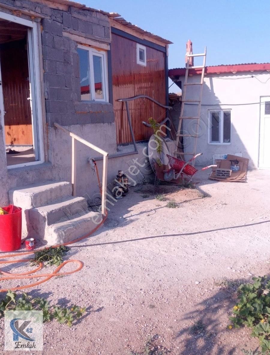 Selçuklu Sulutas Satılık Tarla 390 M2 İçinde Konteyner Evi Var Konumu Harika Yerde Kış Fiyati