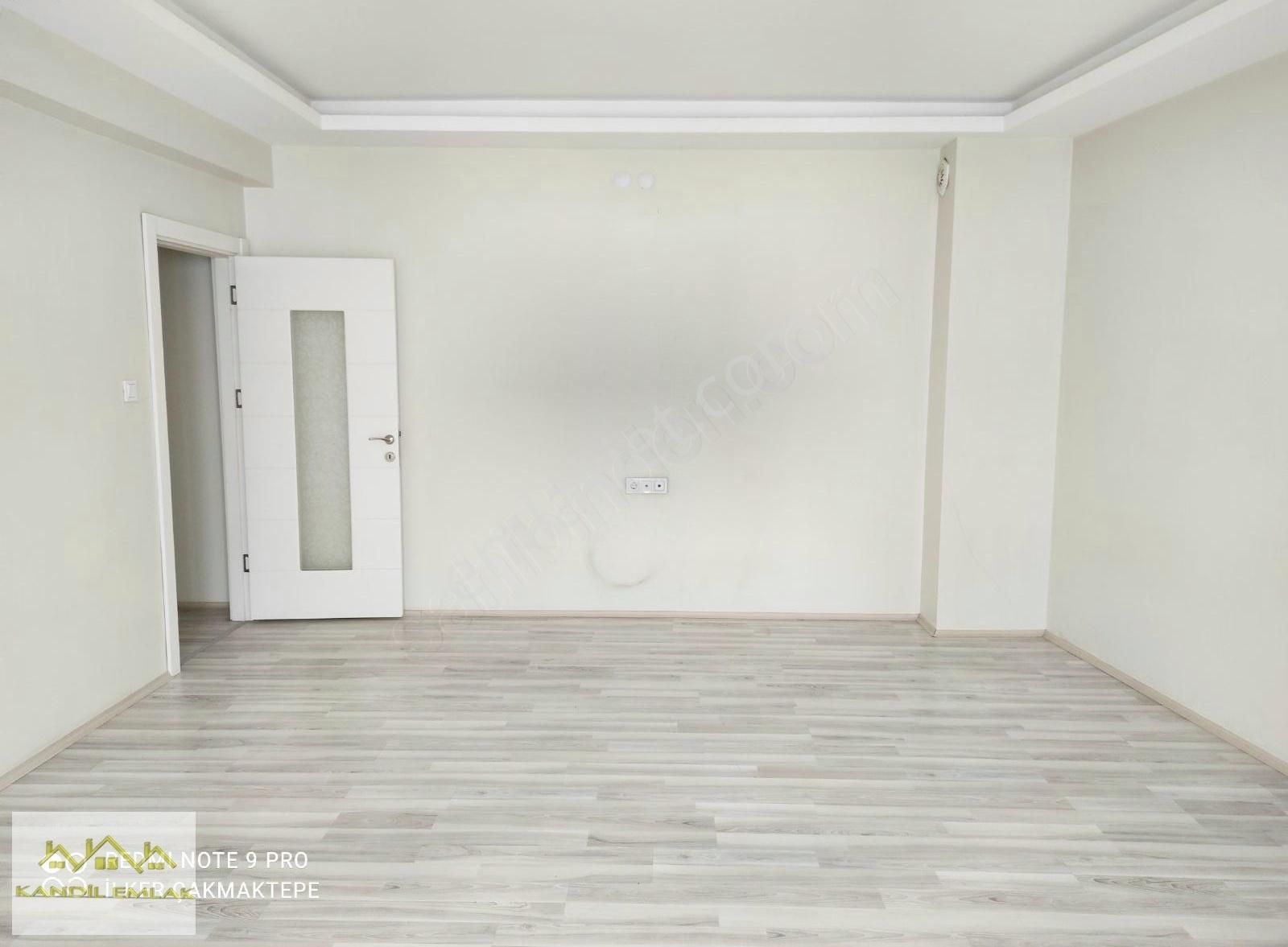 Sivas Merkez İstiklal Kiralık Daire Kandil Emlaktan İstiklal Mah.3+1 Kiralık Daire