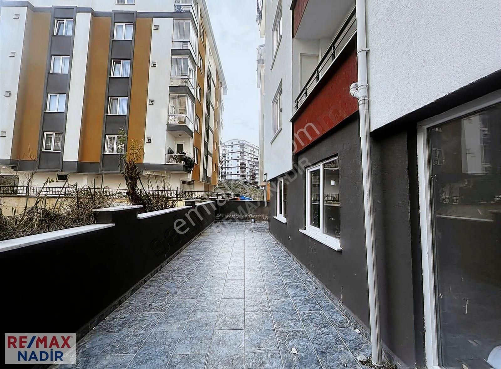 Giresun Merkez Aksu Satılık Daire Remax Nadir Den Aksu Mh.önü Arkası Açık 2+1 Satılık Daire