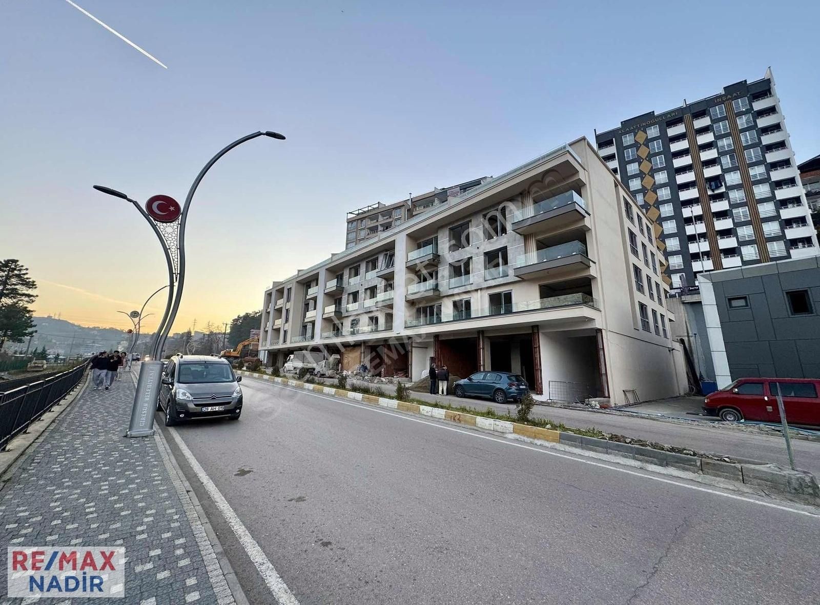 Giresun Giresun Merkez Satılık Plaza Katı Remax Nadir Aksu Plaza 1+1 Satılık Home &ofis