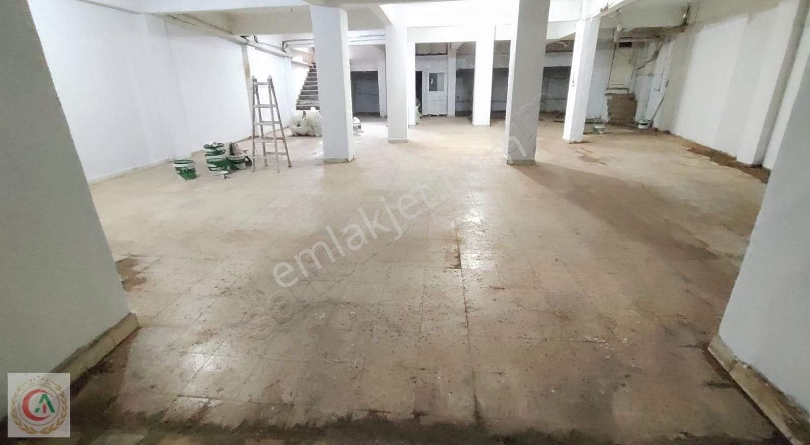 Sultangazi 50. Yıl Kiralık Dükkan & Mağaza Akdoğan İnş 50.yıl Mah Tramvaya Yakın Kiralık 240m2 Bodrum Dükkn