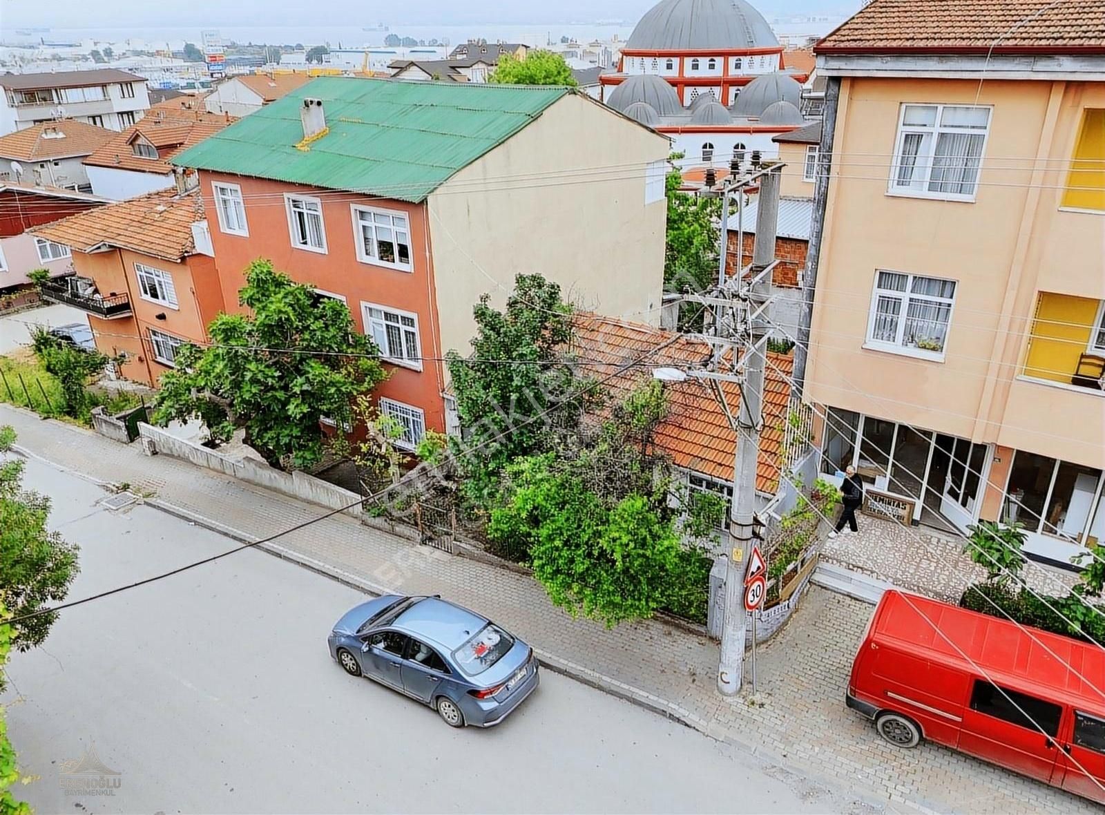 Derince Çınarlı Satılık Ticari İmarlı Erenoğlu Gm'den Derince Merkezde Yatırımlık İmarlı 173m2 Arsa