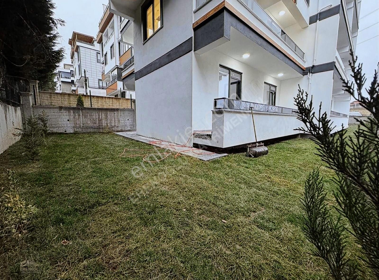 Başiskele Yeşilyurt Satılık Daire Erenoğlu Gm'den Harika Konumda 3+1 150 M2 Bahçeli Dubleks Daire