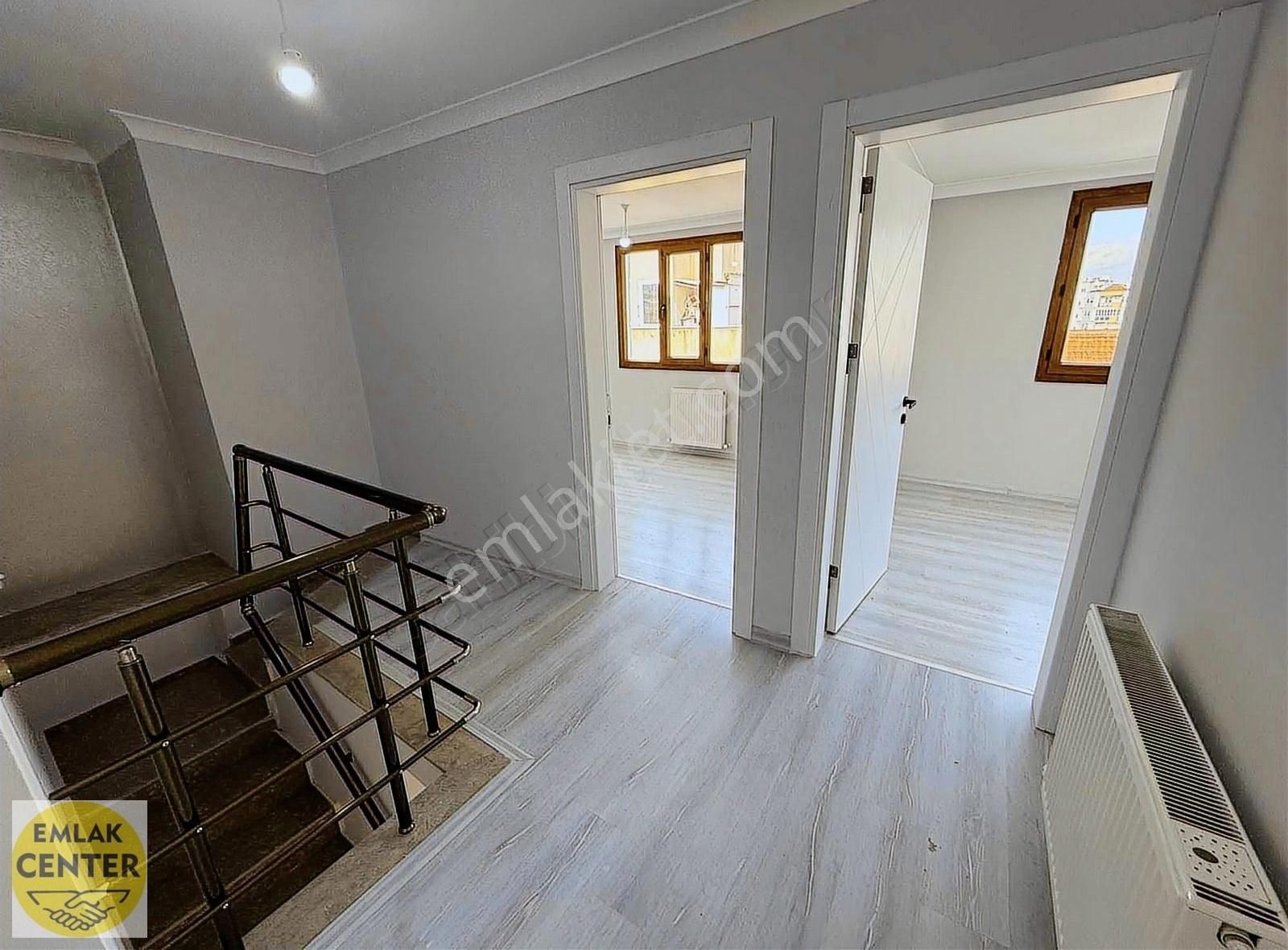 Şehzadeler Çarşı Satılık Daire Emlak Center'dan Çarşı Mah Satılık 5+1 Dubleks Daire