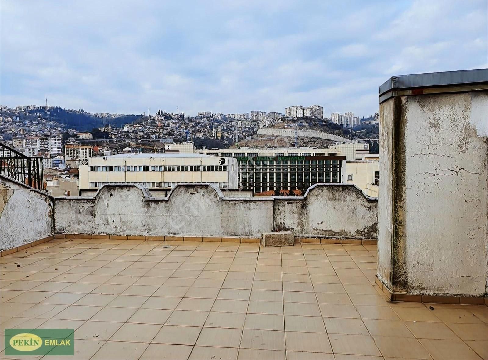 Kocaeli İzmit Satılık Apartman Dairesi Tabela Değeri Yüksek Ticaretin Hareketli Bölgesinde Satılık Ofis