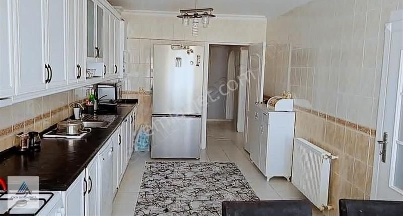 Beylikdüzü'nde Muhteşem 7+2 Dubleks Daire - Görsel 5