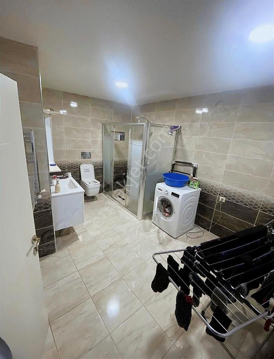 Ataşehir Esatpaşa Kiralık Daire Merkezi Konum Cadde Üzeri Memura Temiz Eşyalı