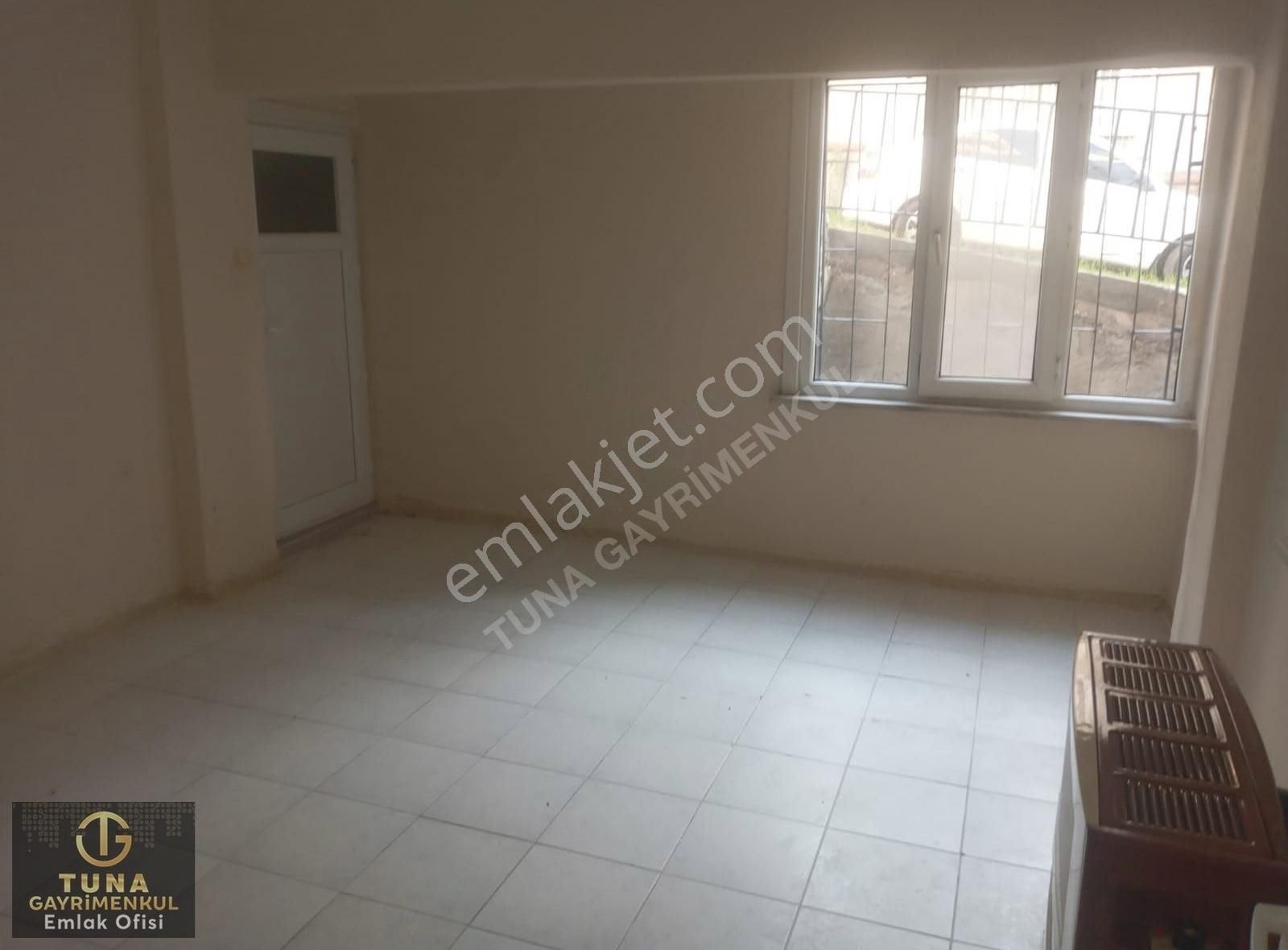 Bağcılar Bağlar Kiralık Daire Bağcılar Bağlar Mah Kiralık 2+1 Doğolgaz Sobalı Bahçekatı 75m2