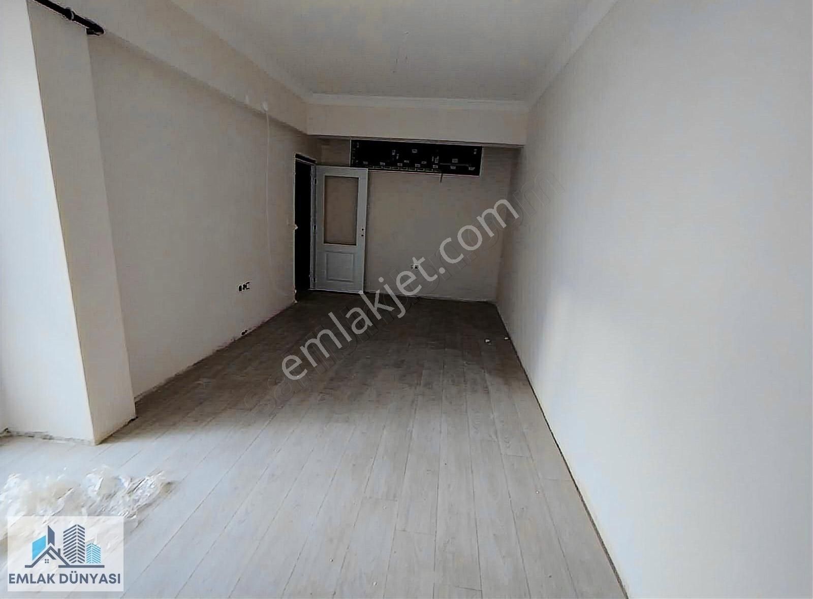 Maltepe Girne Satılık Daire Emlak Dünyasından Satılık Girne Mahallesinde 2+1 Muhteşem Daire