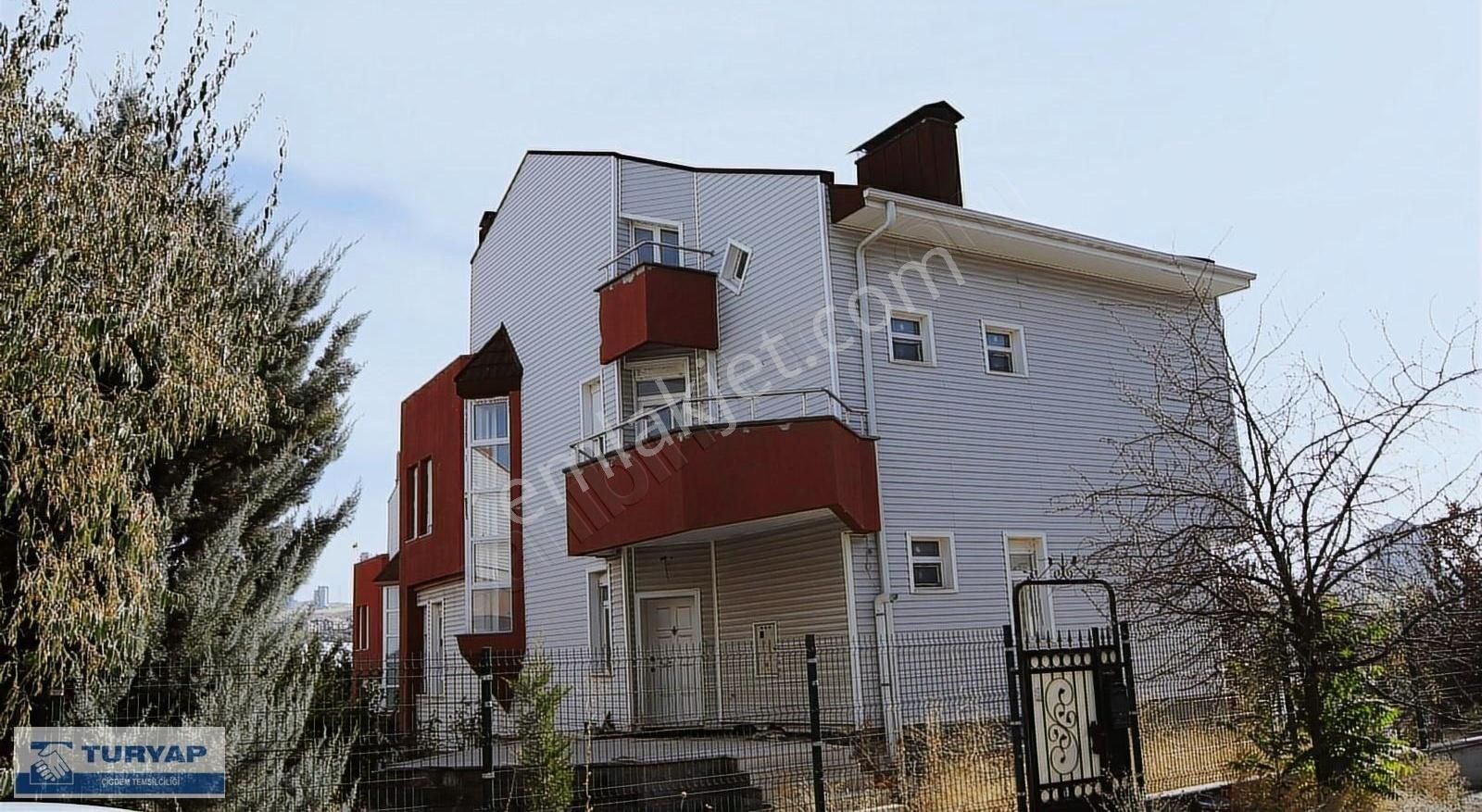 Turyap'tan Park Caddesinde 7+2 500m² Kiralık Lüks Villalar!