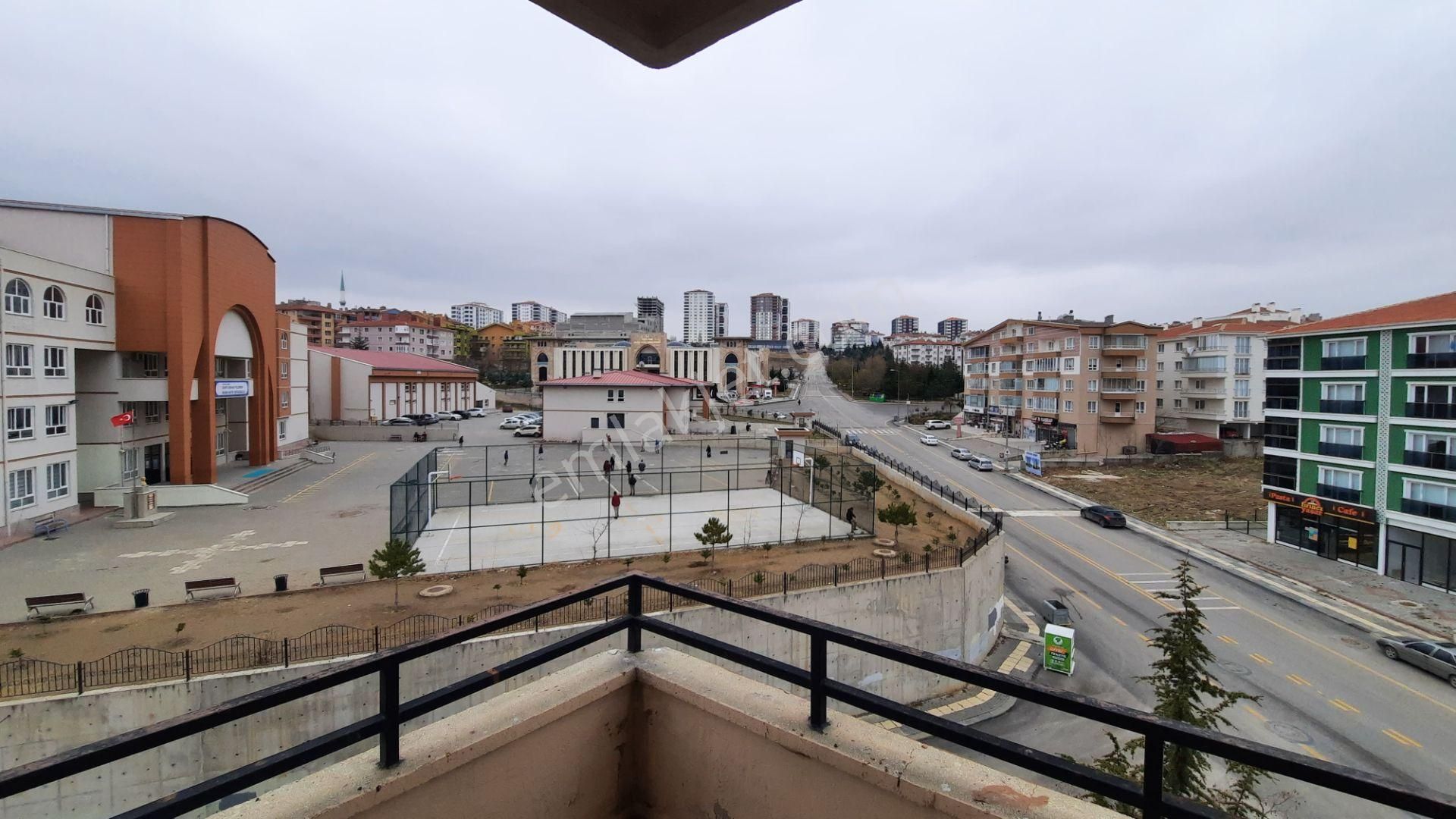 Mamak Kıbrısköy Satılık Daire Kıbrısköyü'nde Site İçerisinde Ferah Katta Satılık Daire