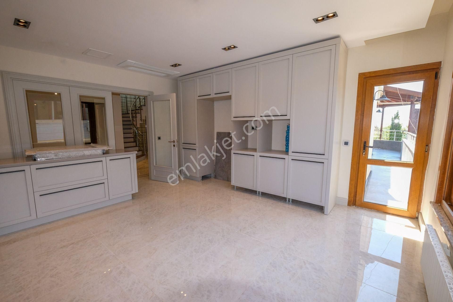 Dağıstan Gayrimenkulden Lebiderya Deniz Manzaralı 5+2 480 M2 - Görsel 16