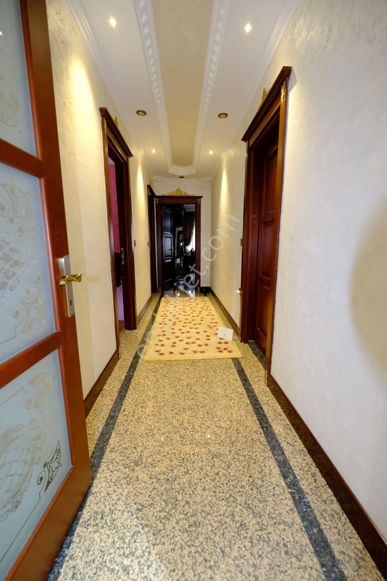 Adakale Bölgesinde Deniz Manzaralı 7+2 600 M2 Üst Tripleks Daire - Görsel 9