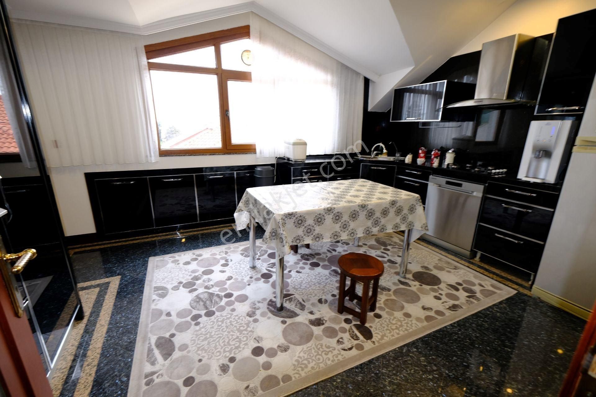 Adakale Bölgesinde Deniz Manzaralı 7+2 600 M2 Üst Tripleks Daire - Görsel 20