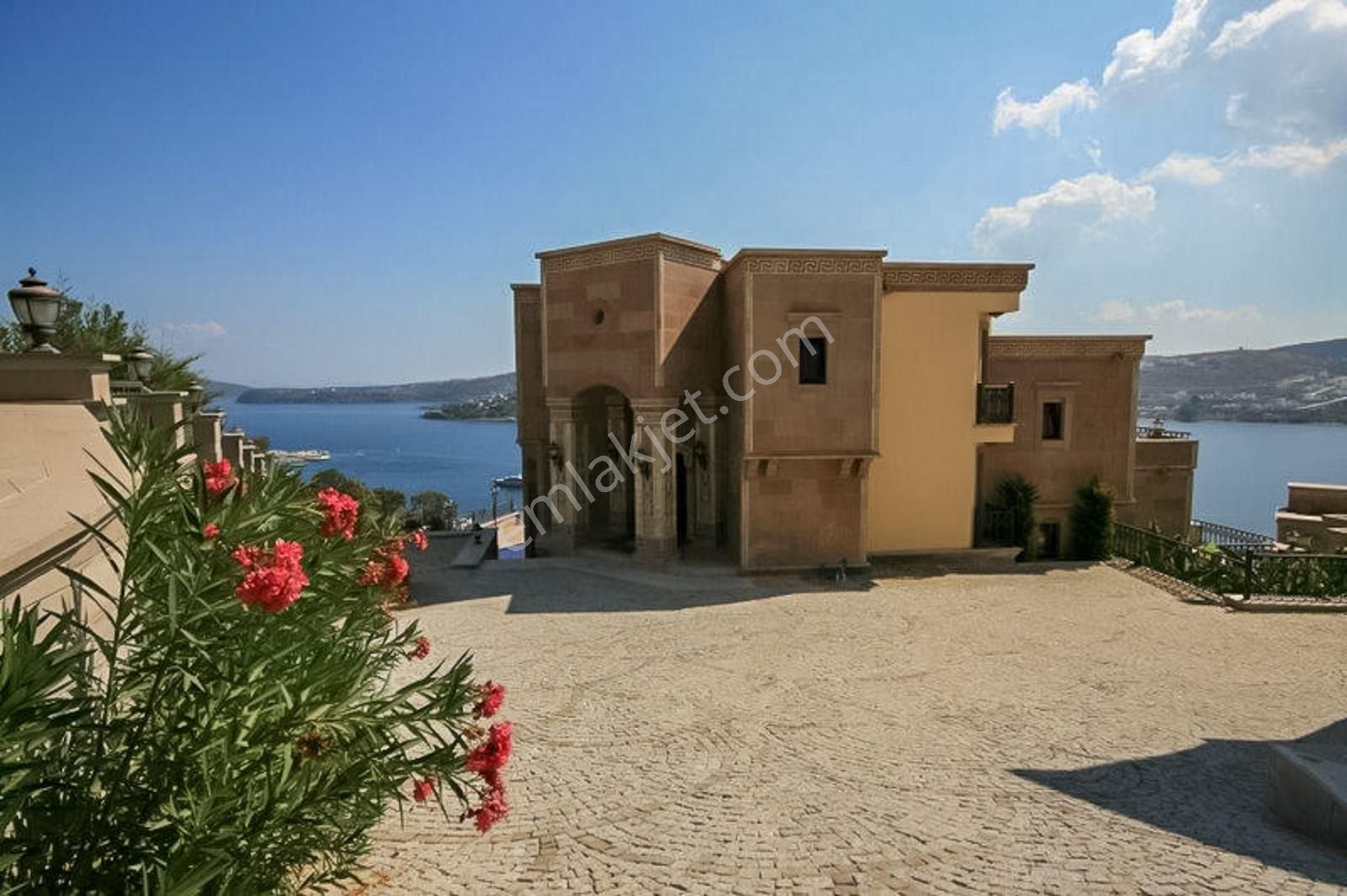 Bodrum Gündoğan Satılık Köşk Bodrum Güllük'te Deniz Manzaralı Satılık 4 Adet Malikane