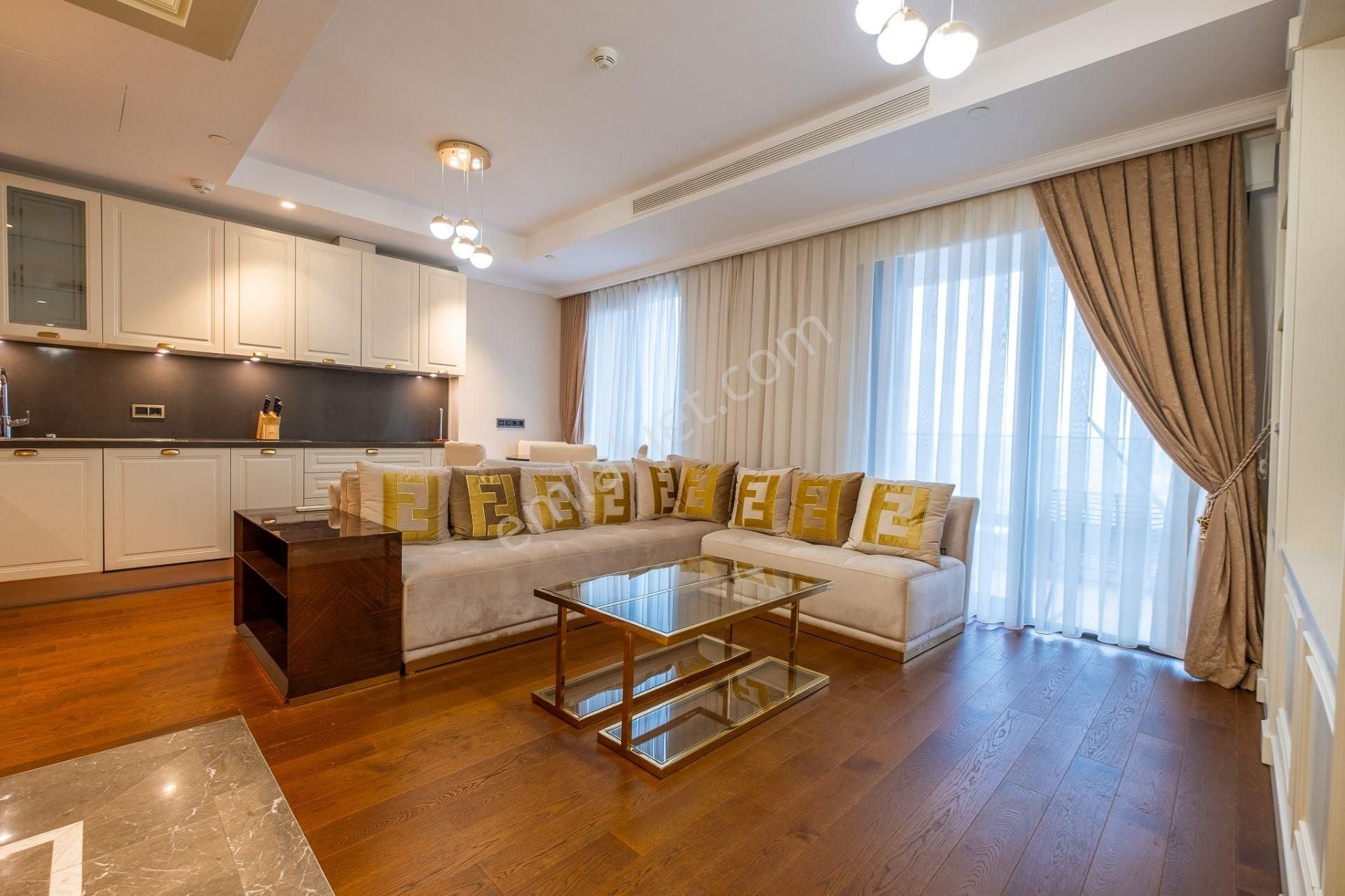 Büyük Yalıda Ultra Lüks Sıfır Eşyalı 2+1 Yüksek Kat - Görsel 2