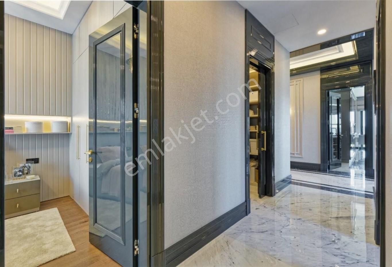 Göl Manzaralı Ultra Lüks Yapıda 5+1 Havuzlu Villa - Görsel 10