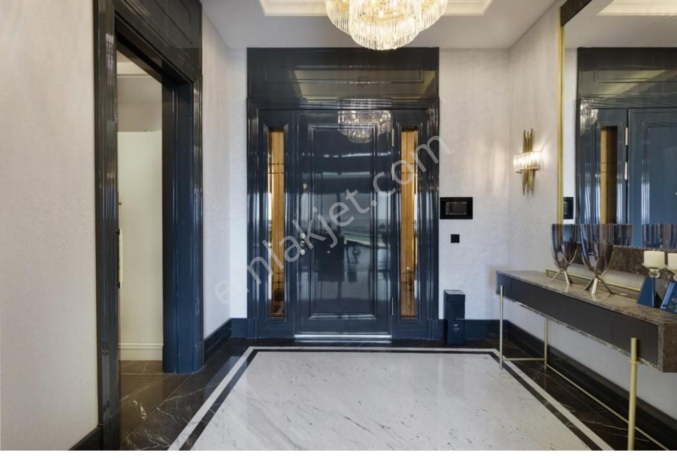 Göl Manzaralı Ultra Lüks Yapıda 5+1 Havuzlu Villa - Görsel 7