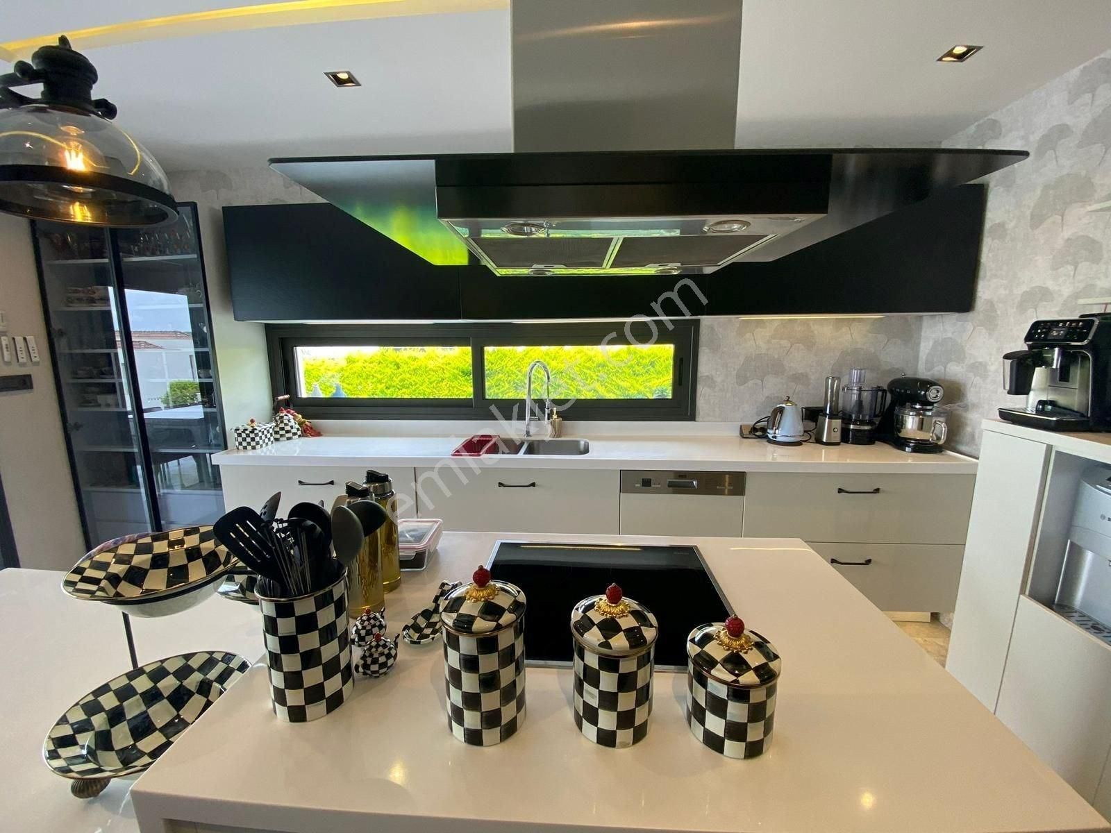 Dağıstan Gayrimenkul Çeşme'de 6+1 Satılık Ultra Lüks Villa - Görsel 18