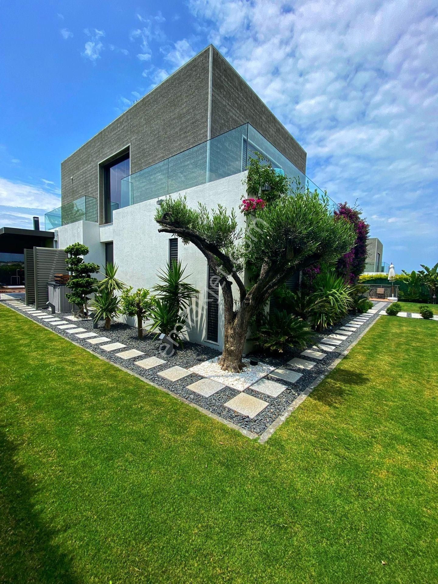 Dağıstan Gayrimenkul Çeşme'de 6+1 Satılık Ultra Lüks Villa - Görsel 21