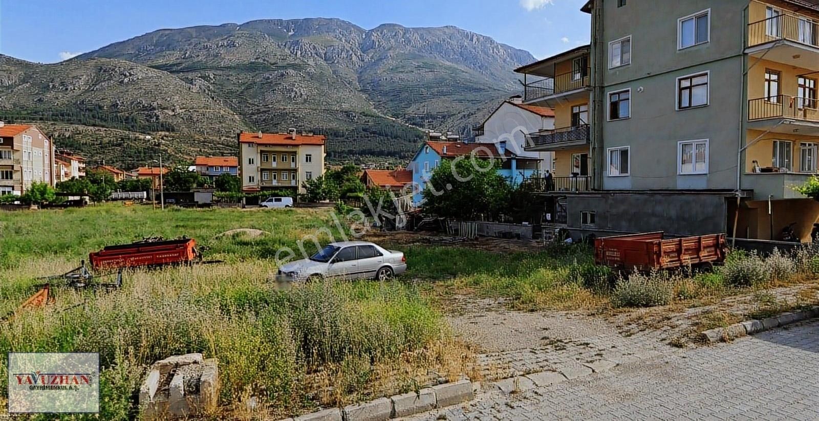 Senirkent Kıbrıs Satılık Konut İmarlı İlçe Merkezine Yakın Hemen İnşaat Yapılabilinir Arsa