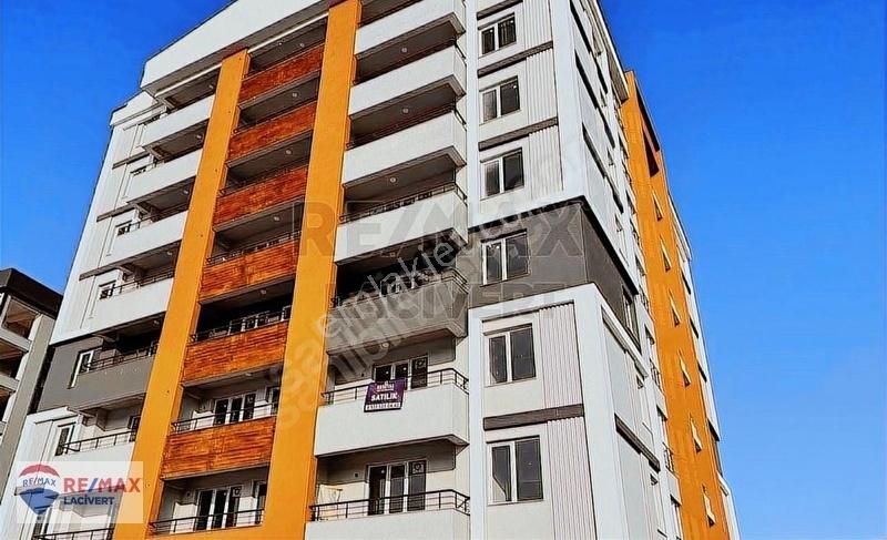 Yakutiye Ömer Nasuhi Bilmen Kiralık Daire Re/max Lacivert'ten Kombina'da Kiralık 2+1 Daire