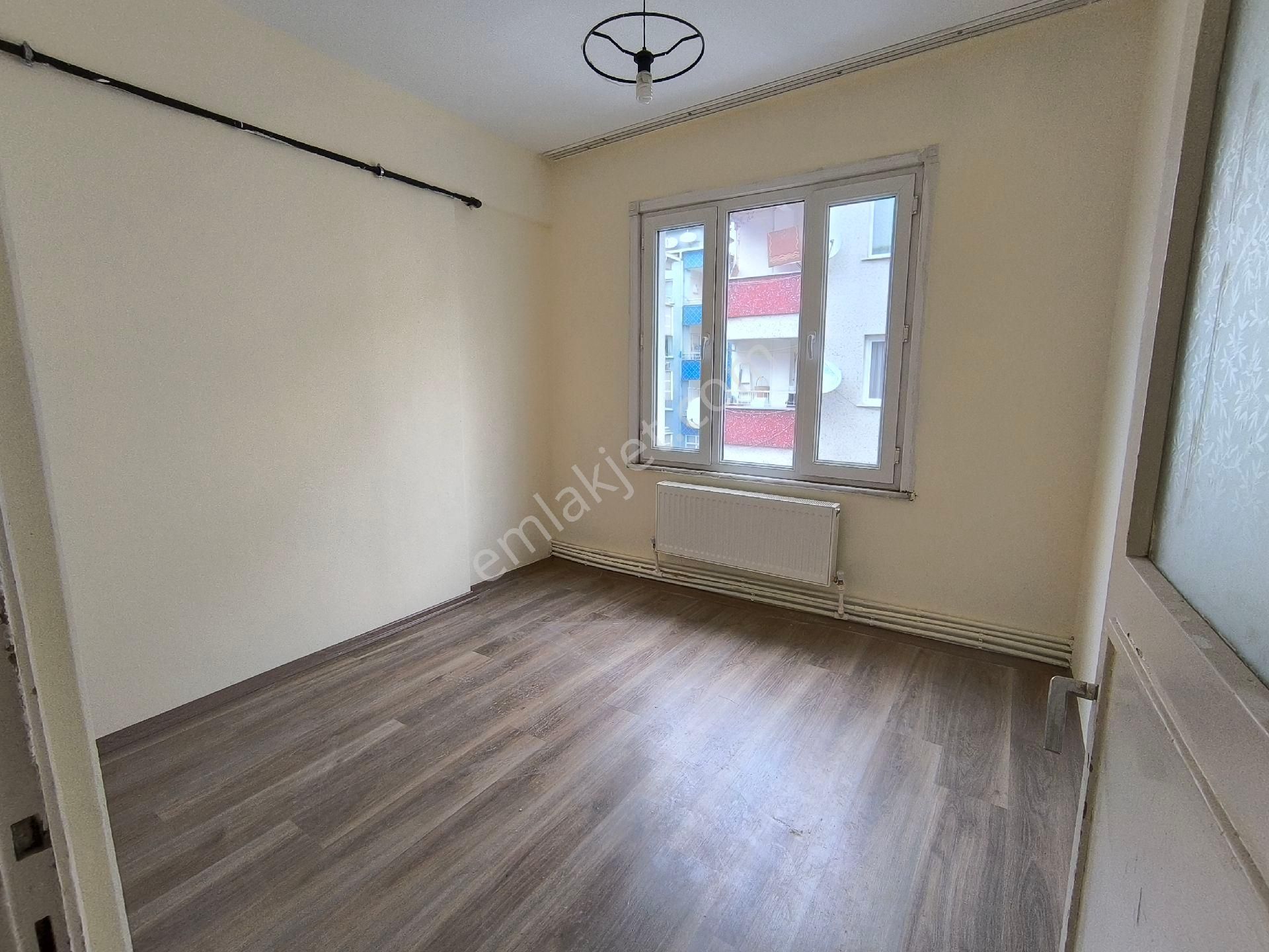 Bahçelievler Fevzi Çakmak Kiralık Daire Kiralık Daire Yenibosna 2+1 3,kat