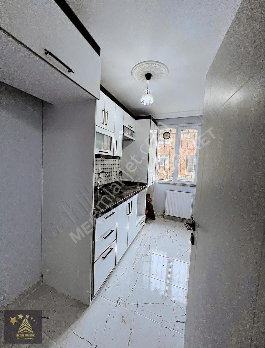 Arnavutköy İslambey Satılık Daire İslambeyde Giriş Kat Faire 2+1