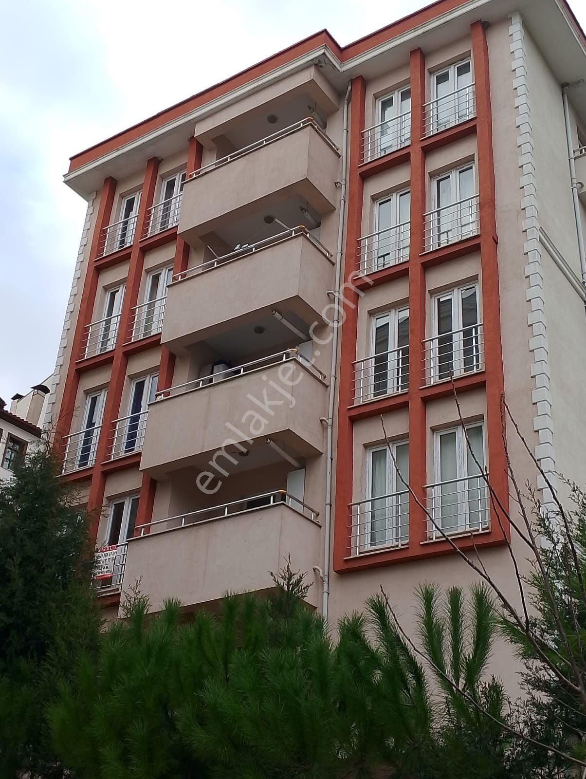 Karabük Merkez 100. Yıl Kiralık Daire Karabük 100.yıl Mahallesinde Eşyalı Geniş 1+1 Daire Kiralıktır