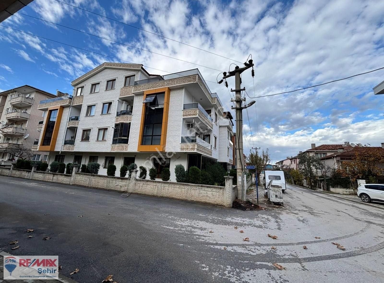 Çiftlikköy Mehmet Akif Ersoy Satılık Daire Remax Yalova Dan Çiftlikköy De 5 Oda 1 Salon Satılık Dublex