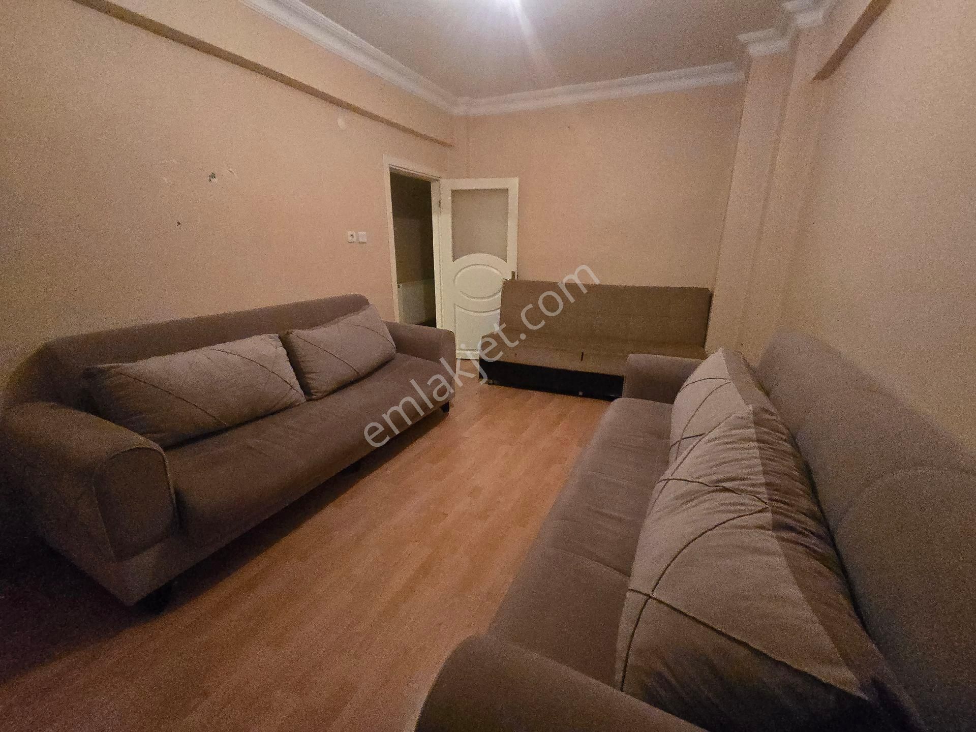 Küçükçekmece Mehmet Akif Kiralık Daire Mimar Emlak'tan Kiralık 2+1 75m² 3. Kat