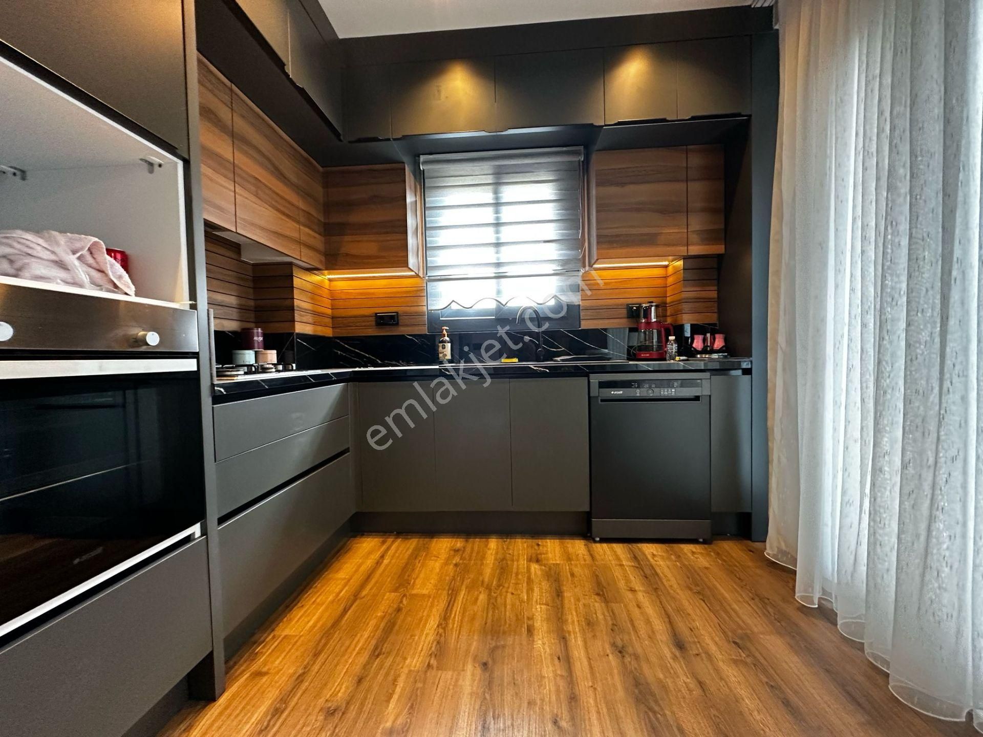 Merkeze Yakın-guvenlık-havuz-otopark-lüx 12 Ay Üzerinden Kıralık 3+1 Daire - Görsel 20