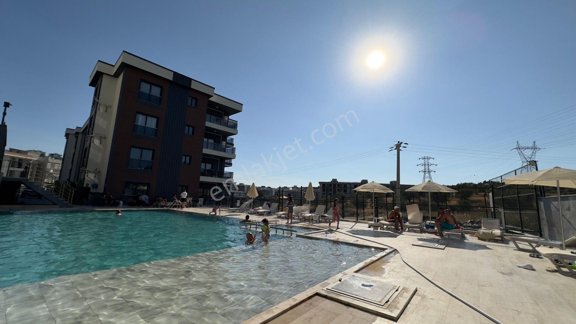 Merkeze Yakın-guvenlık-havuz-otopark-lüx 12 Ay Üzerinden Kıralık 3+1 Daire - Görsel 3