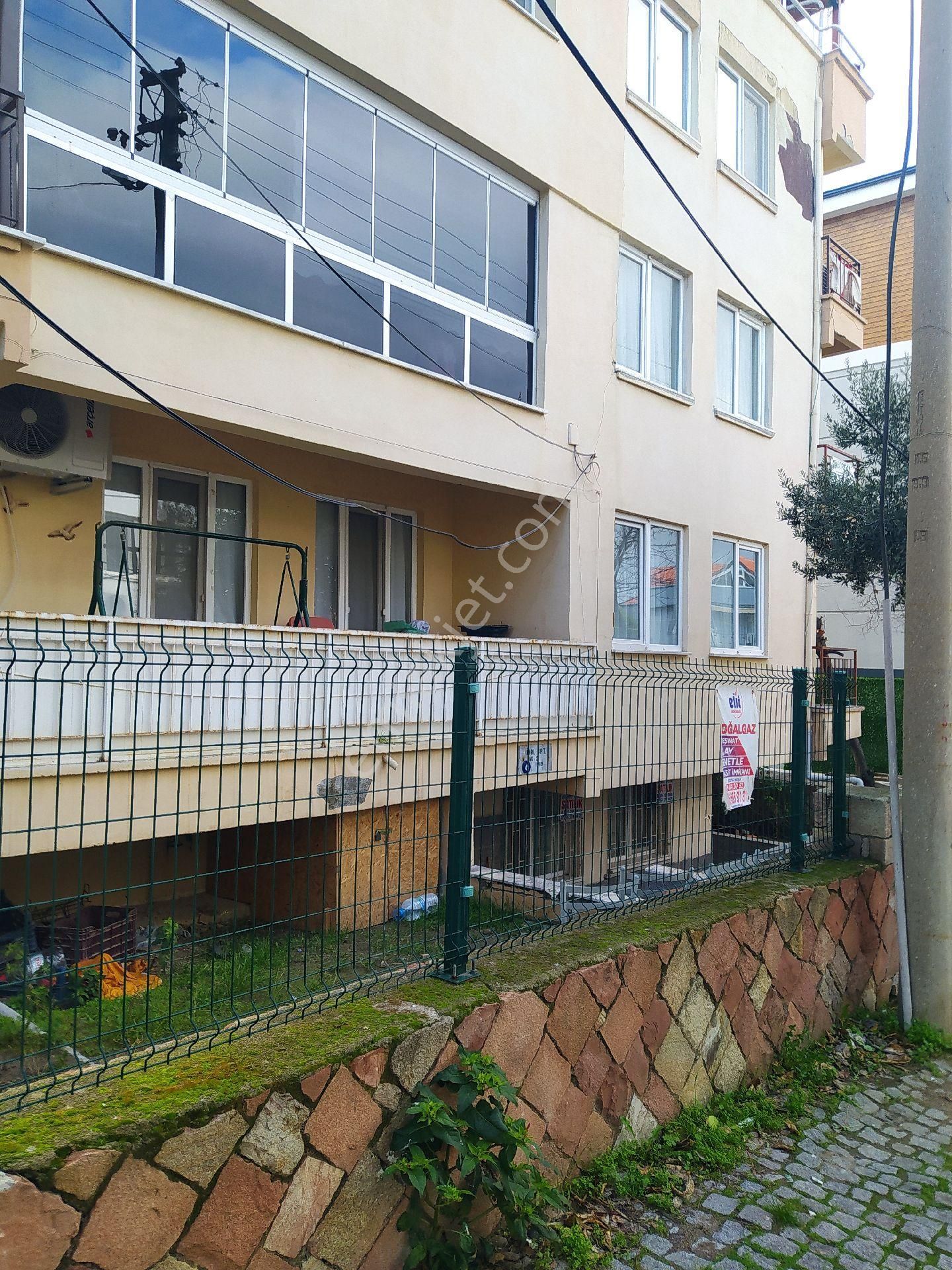 Ayvalık Ali Çetinkaya Satılık Daire Satılık 3+1 Giriş Kat Daire