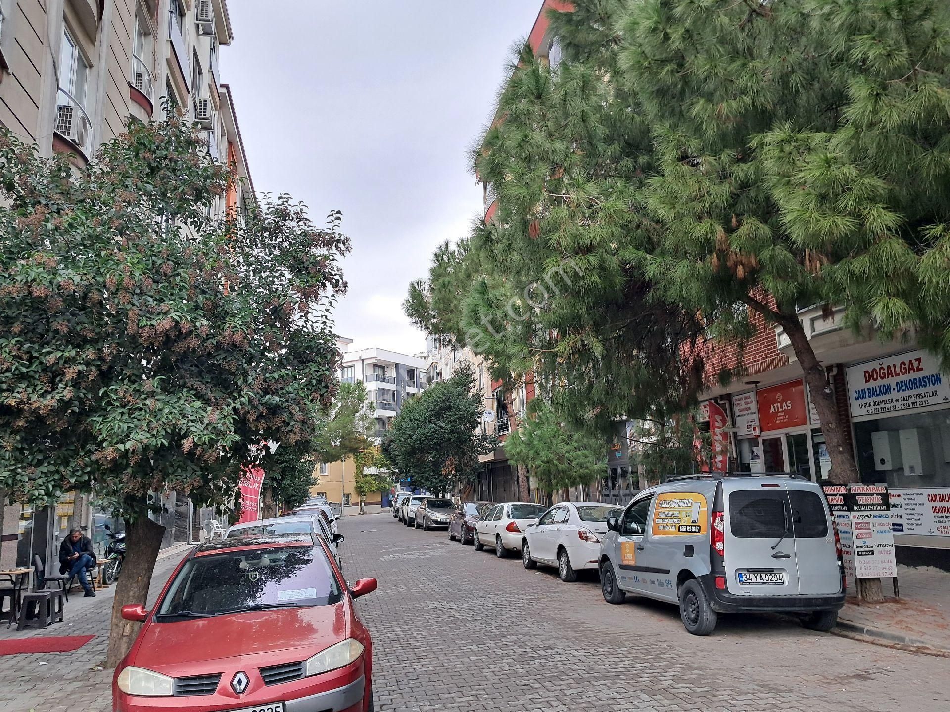 Balıkesir/edremit'te Cafe-blardo Salonu 320m2 Eşyalarıyla Devren Kiralık - Görsel 8