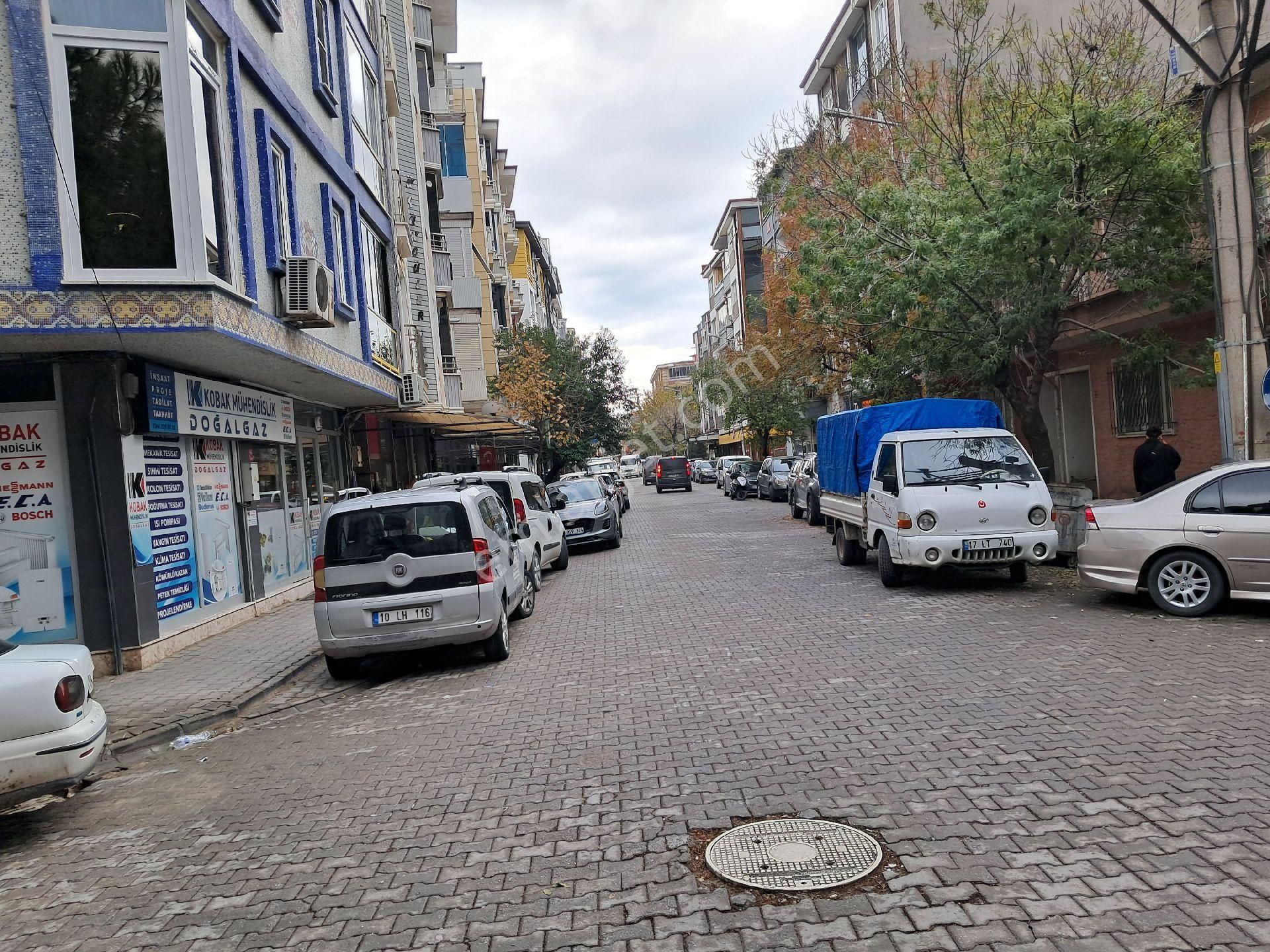 Balıkesir/edremit'te Cafe-blardo Salonu 320m2 Eşyalarıyla Devren Kiralık - Görsel 6