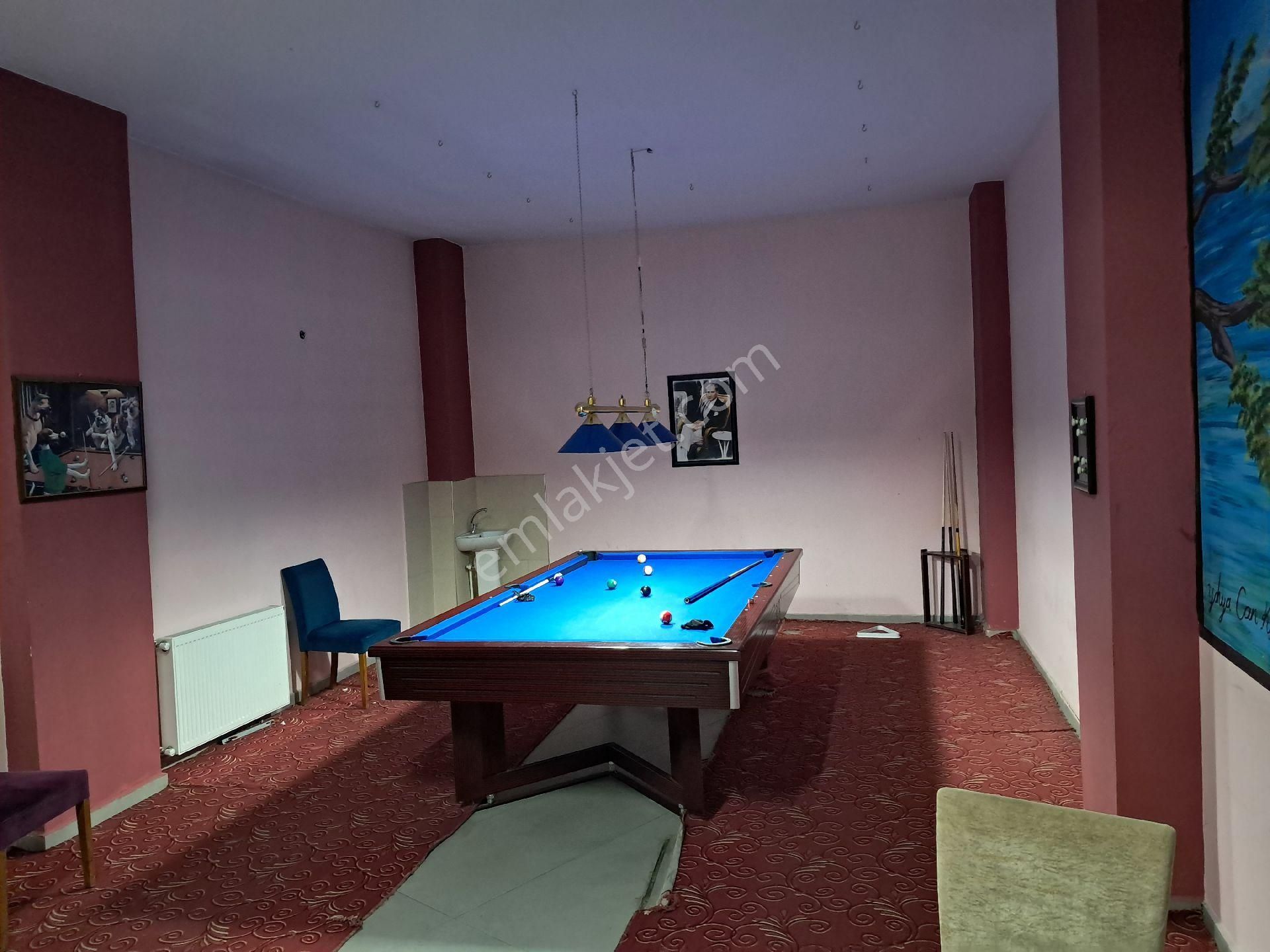 Balıkesir/edremit'te Cafe-blardo Salonu 320m2 Eşyalarıyla Devren Kiralık - Görsel 11