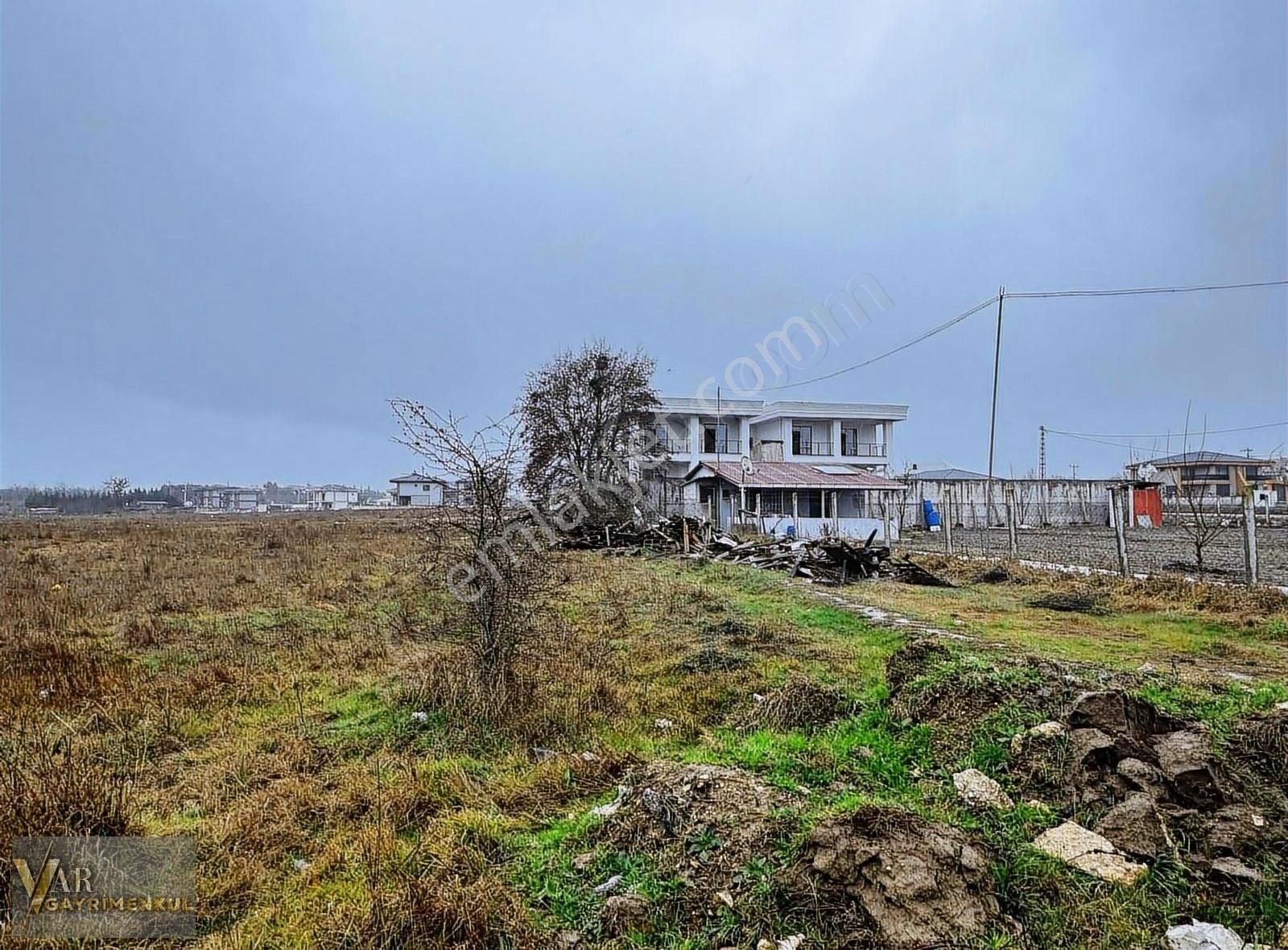 Çerkezköy Gazi Mustafa Kemalpaşa Satılık Villa İmarlı Tekirdağ Çerkezköy Ambardere'de 802 M2 İmarlı İfrazlı Arsa