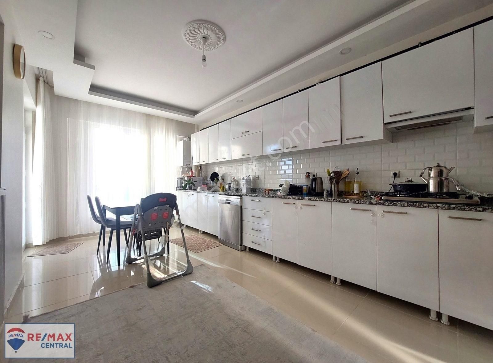 Sivas Merkez Şeyh Şamil Satılık Daire Remax Central'dan Şeyhşamil'de Site İçerisinde 3+1 Satılık Daire