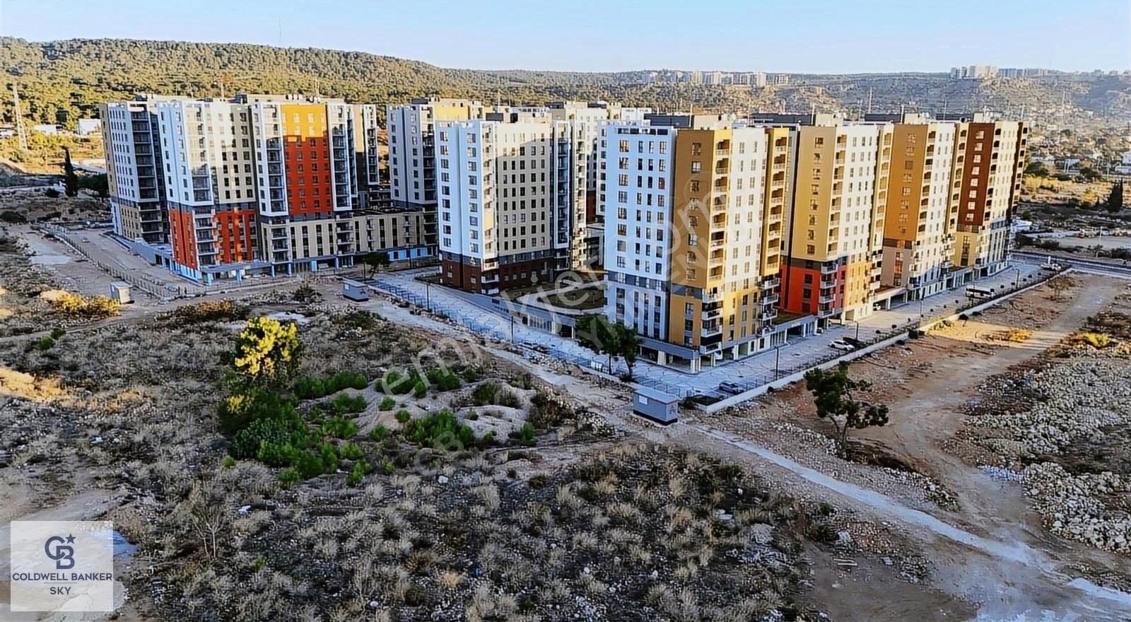 Kepez Kepez Kiralık Daire Suryapı'da ''fırsat'' Kiralık 3+1 161,5 M² Oturuma Hazır Daire