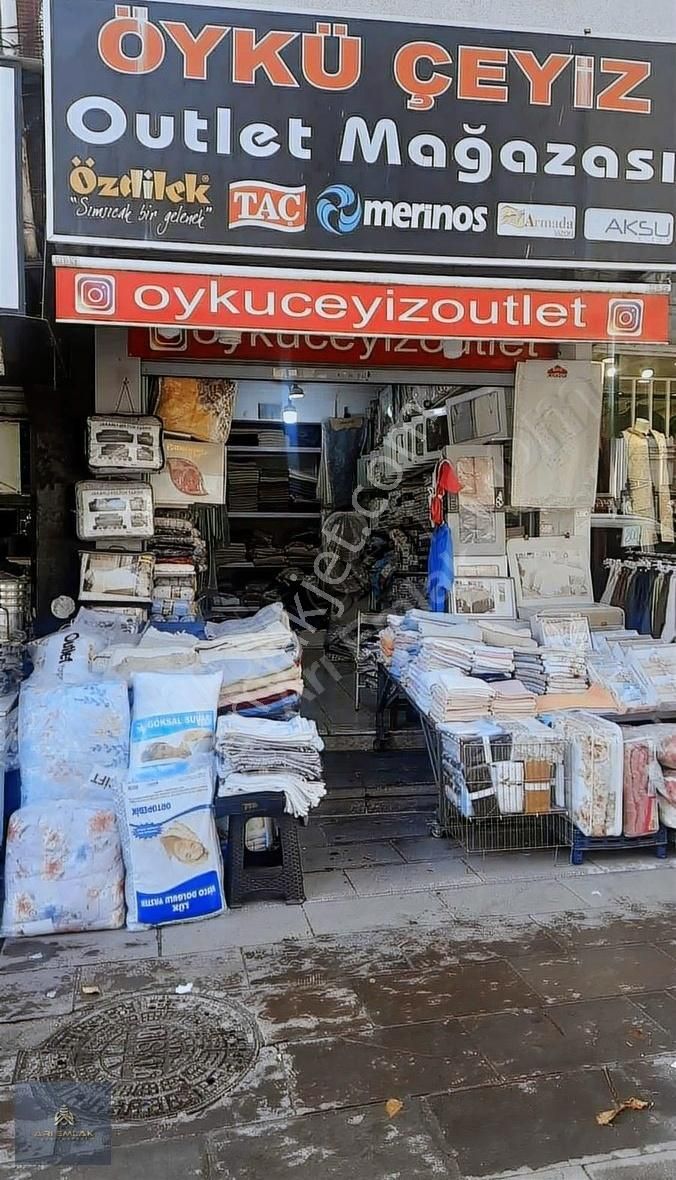 Bahçelievler Şirinevler Devren Dükkan & Mağaza Şirinevler Mahmutbey Caddesin'de Devren Boş Veya Dolu Dükkan