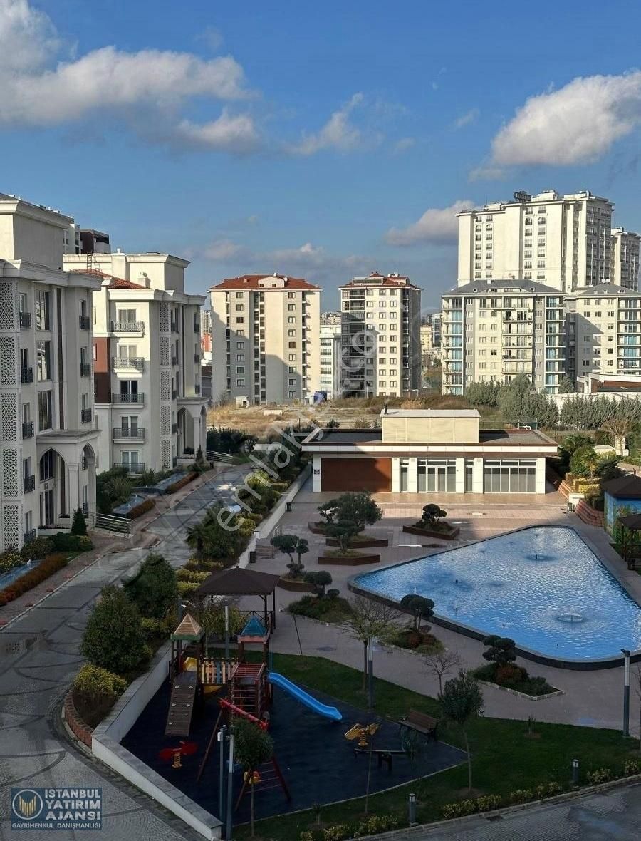 Başakşehir Başakşehir Satılık Daire Fırsat-vadişehir Ara Kat Full Peyzaj Manzara 3+1(177m2) Satılık.