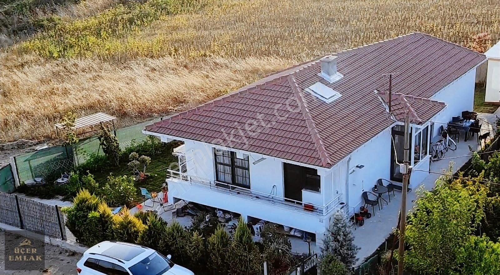 Babaeski Kurtuluş Satılık Villa Üçer Emlak'tan Kırklareli Babaeski Kurtuluş Mah Müstakil Ev